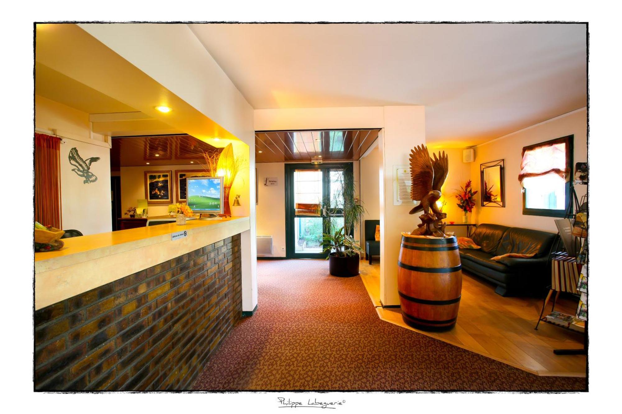 Logis Hotel Horus Restaurant Les Bruyeres Toulenne Εξωτερικό φωτογραφία