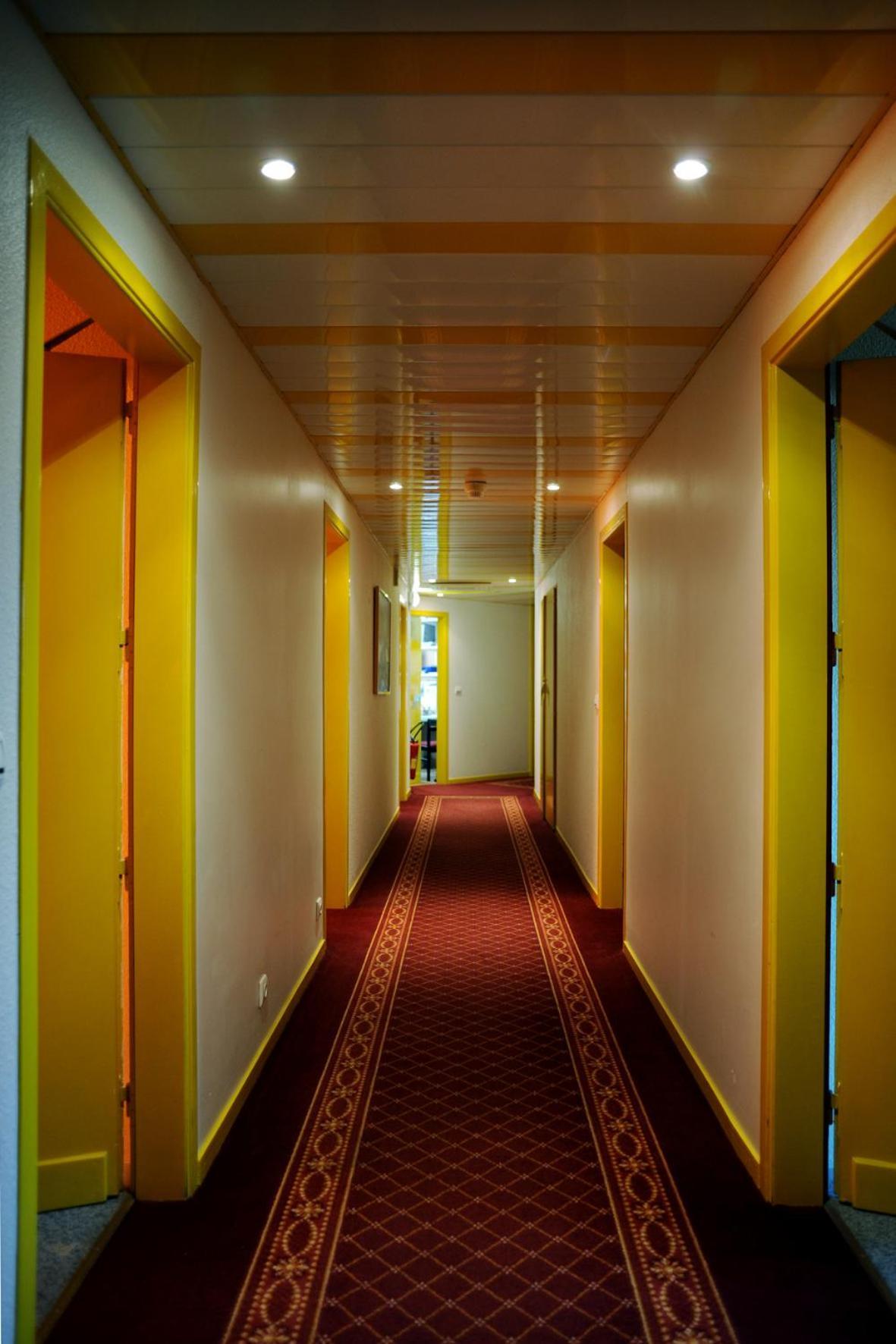 Logis Hotel Horus Restaurant Les Bruyeres Toulenne Εξωτερικό φωτογραφία
