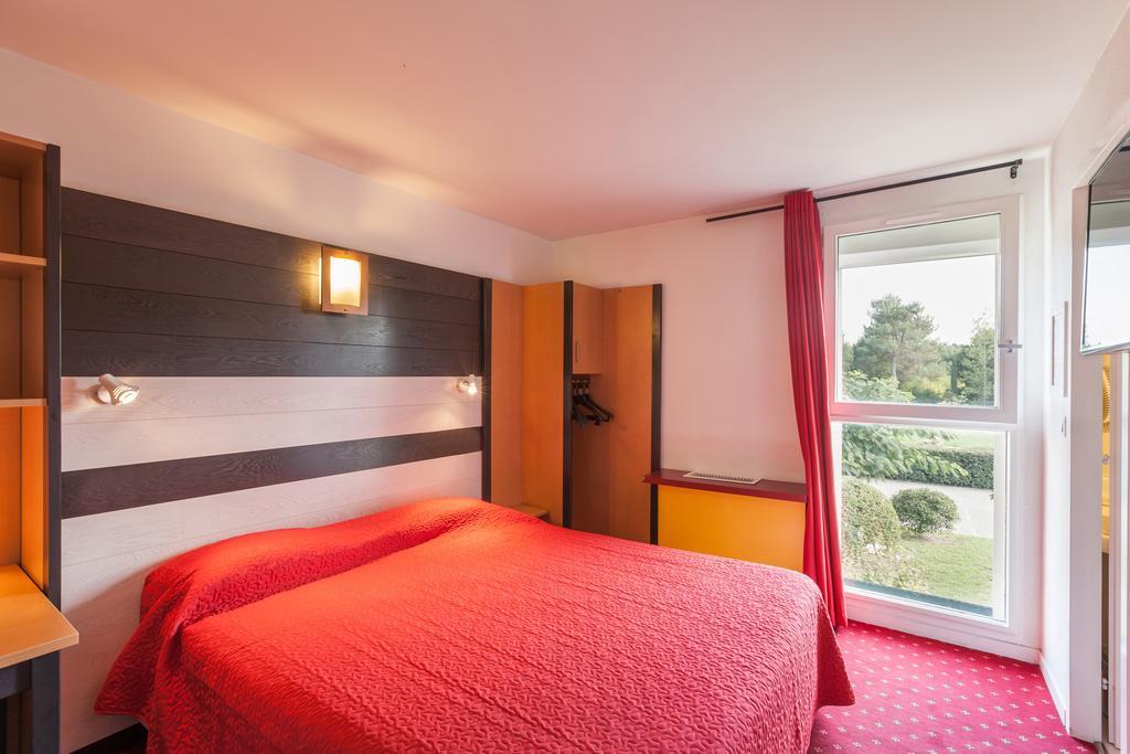 Logis Hotel Horus Restaurant Les Bruyeres Toulenne Δωμάτιο φωτογραφία