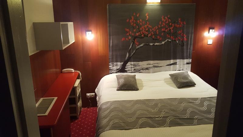 Logis Hotel Horus Restaurant Les Bruyeres Toulenne Εξωτερικό φωτογραφία