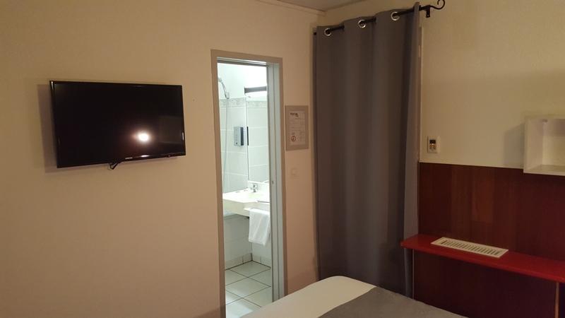 Logis Hotel Horus Restaurant Les Bruyeres Toulenne Εξωτερικό φωτογραφία