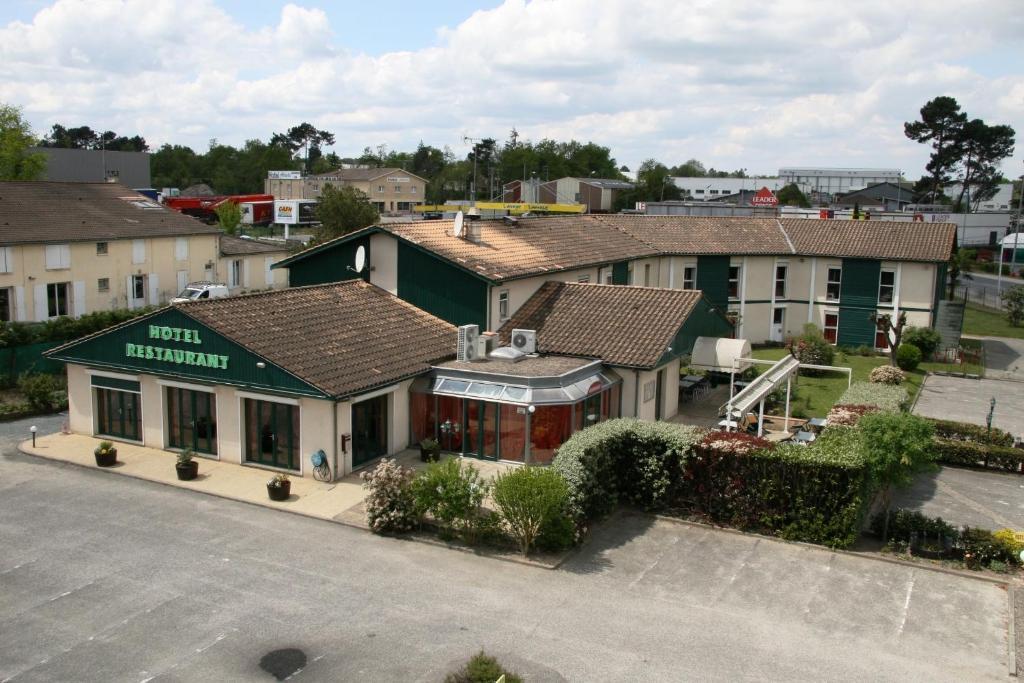Logis Hotel Horus Restaurant Les Bruyeres Toulenne Εξωτερικό φωτογραφία