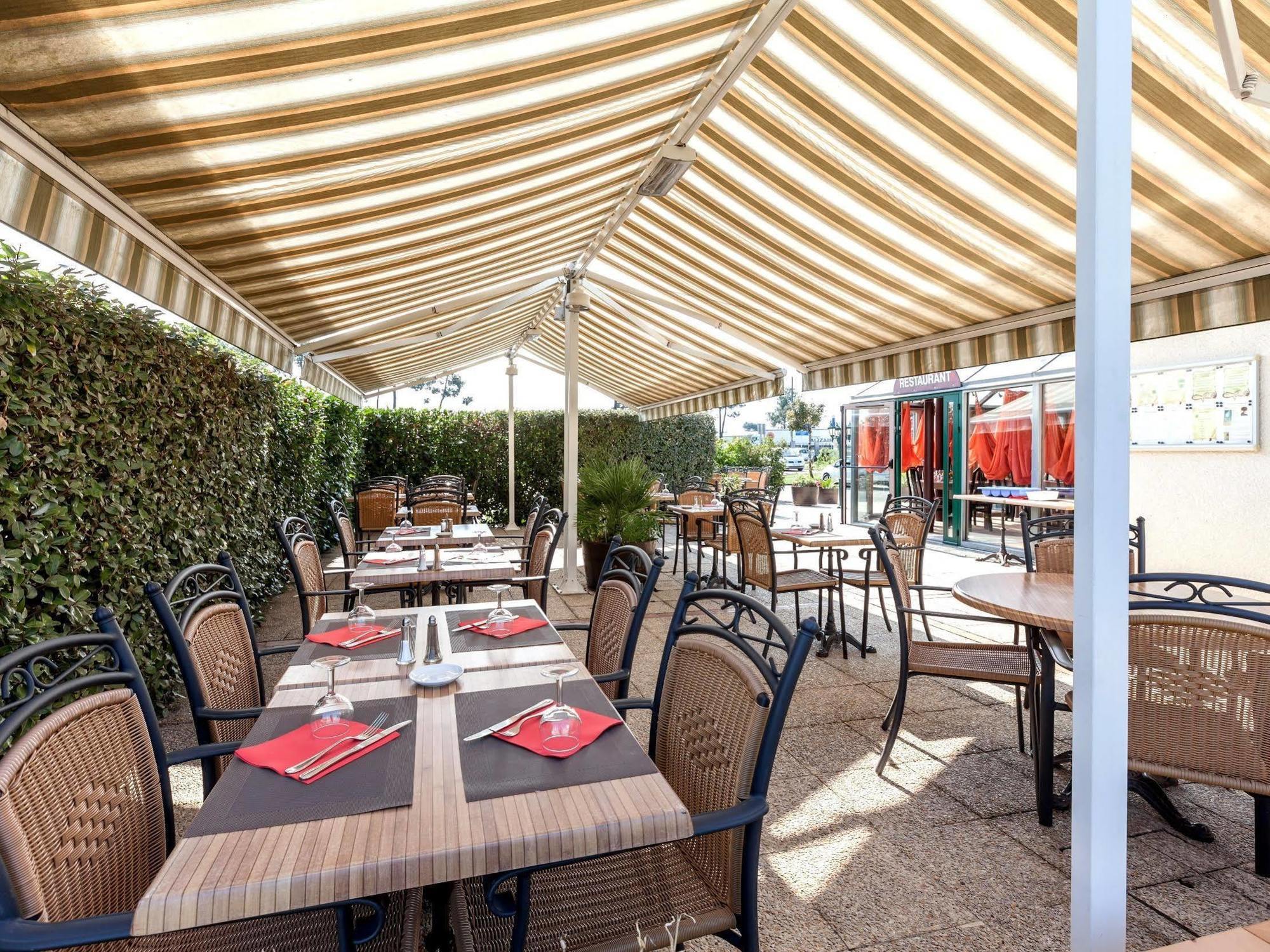 Logis Hotel Horus Restaurant Les Bruyeres Toulenne Εξωτερικό φωτογραφία