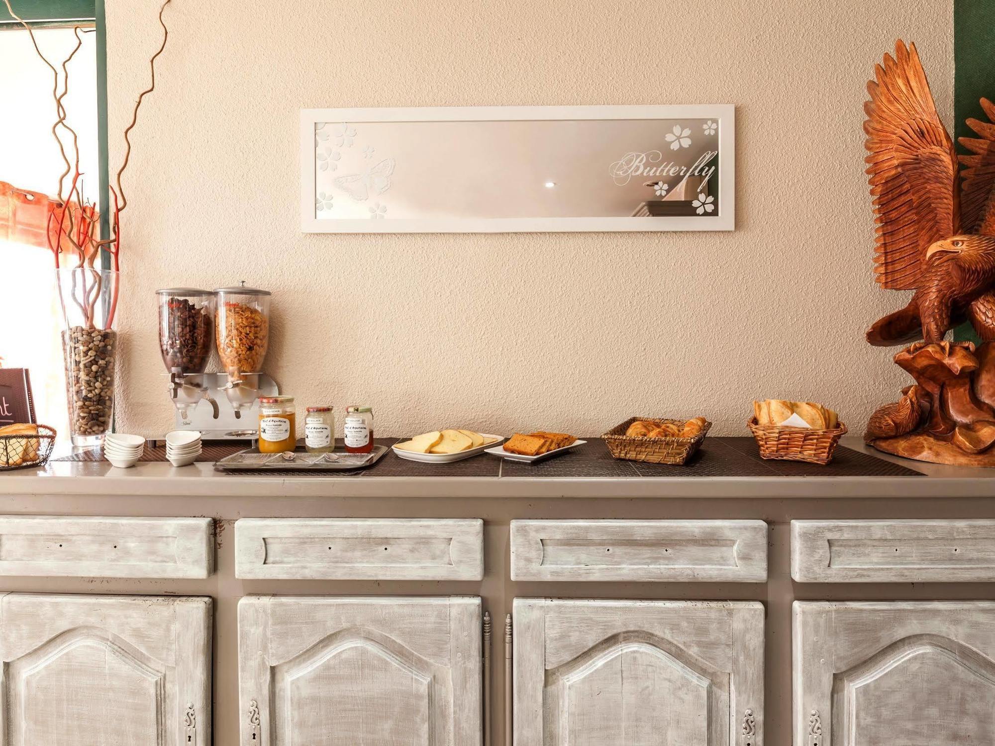 Logis Hotel Horus Restaurant Les Bruyeres Toulenne Εξωτερικό φωτογραφία