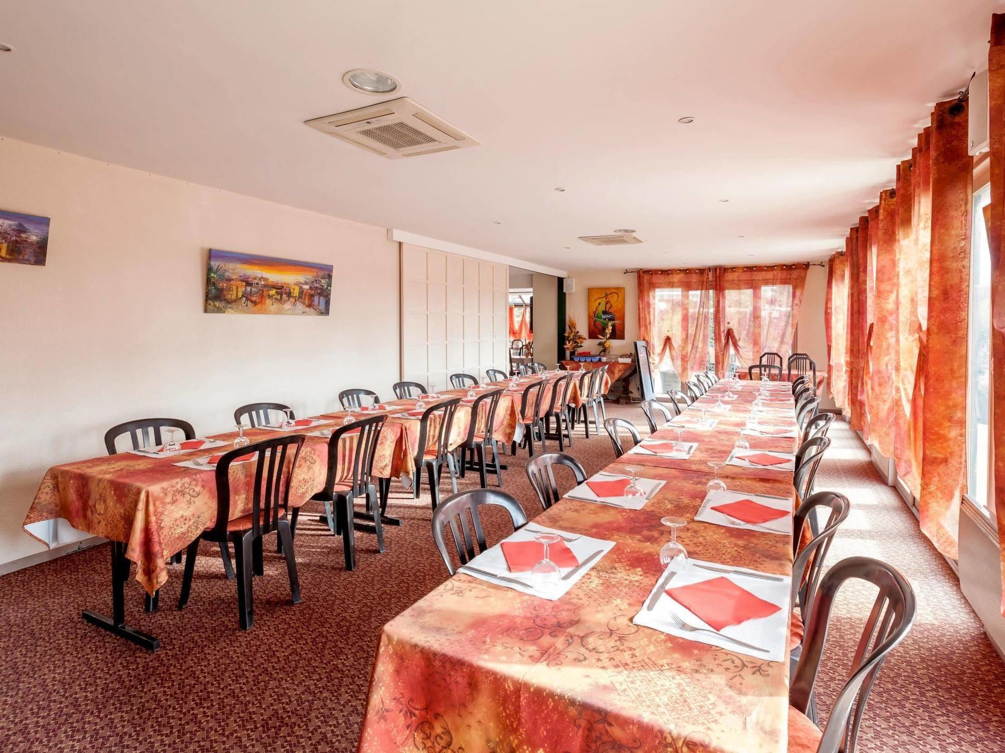 Logis Hotel Horus Restaurant Les Bruyeres Toulenne Εξωτερικό φωτογραφία