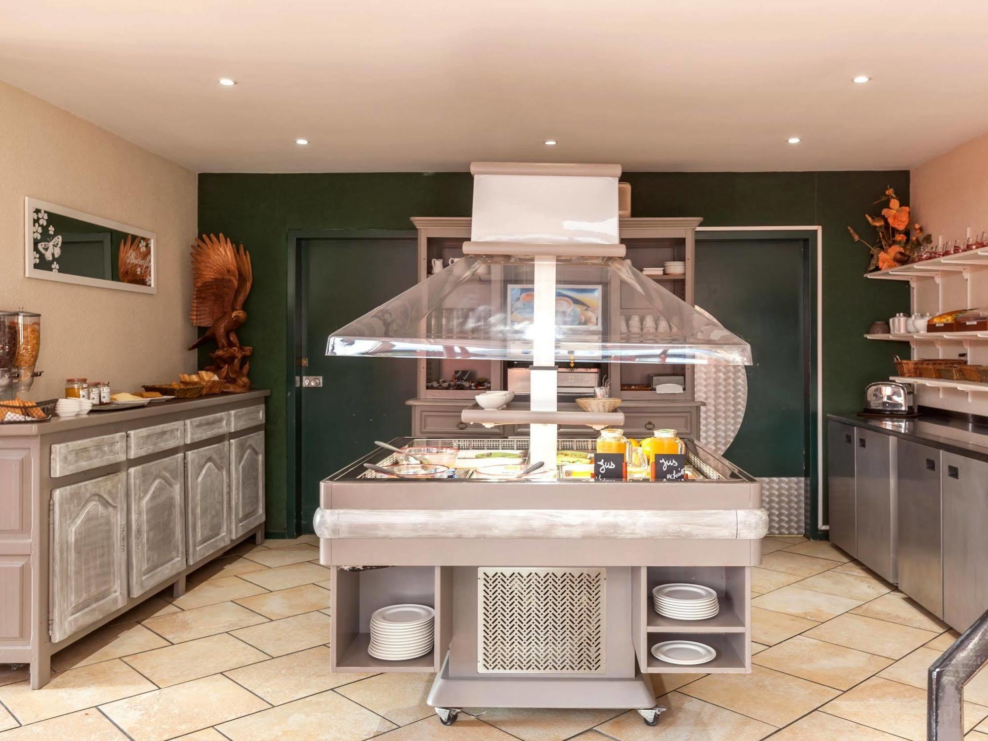 Logis Hotel Horus Restaurant Les Bruyeres Toulenne Εξωτερικό φωτογραφία