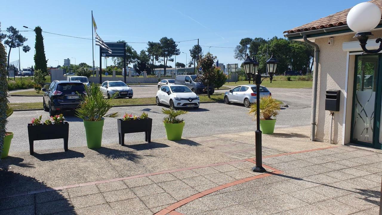 Logis Hotel Horus Restaurant Les Bruyeres Toulenne Εξωτερικό φωτογραφία