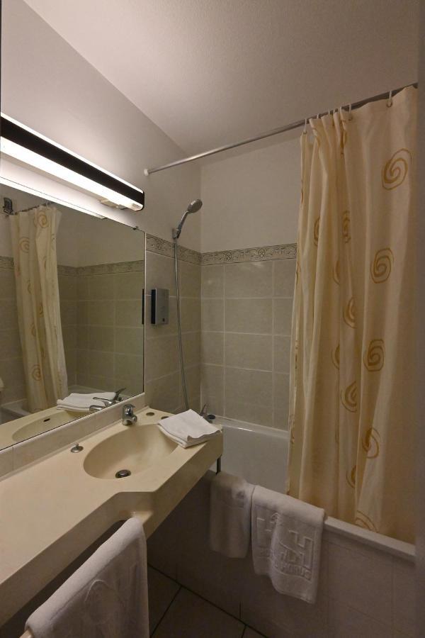 Logis Hotel Horus Restaurant Les Bruyeres Toulenne Εξωτερικό φωτογραφία