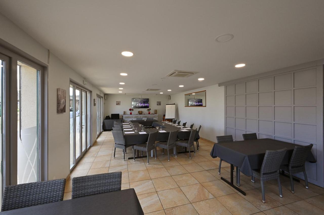Logis Hotel Horus Restaurant Les Bruyeres Toulenne Εξωτερικό φωτογραφία